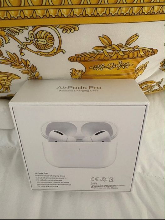 Airpods Pro with Wireless Apple com capa incluida. Condição Excelente