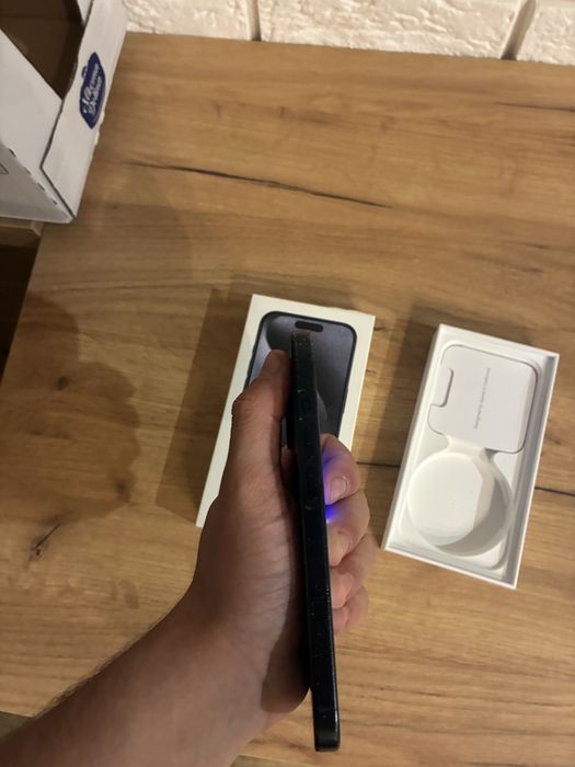 Iphone 15 pro 256 gb 100% kondycji