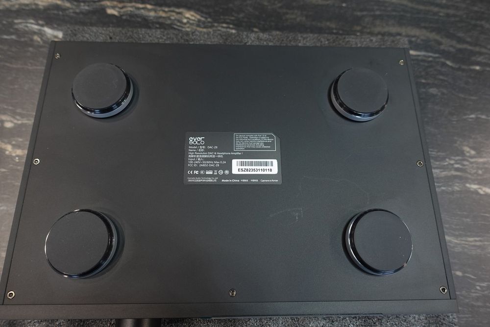 Przetwornik DAC ze wzmacniaczem słuchawkowym EverSolo DAC-Z8 Outlet