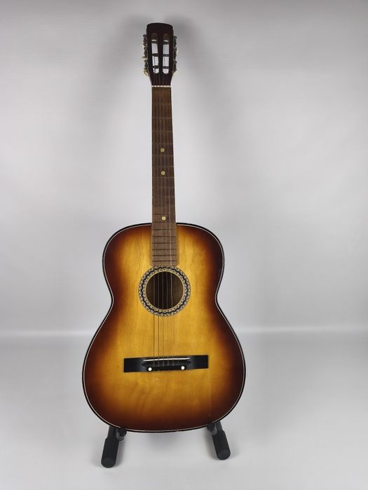 Gitara klasyczna tradycyjna metalowe struny statyw stojak gitarowy