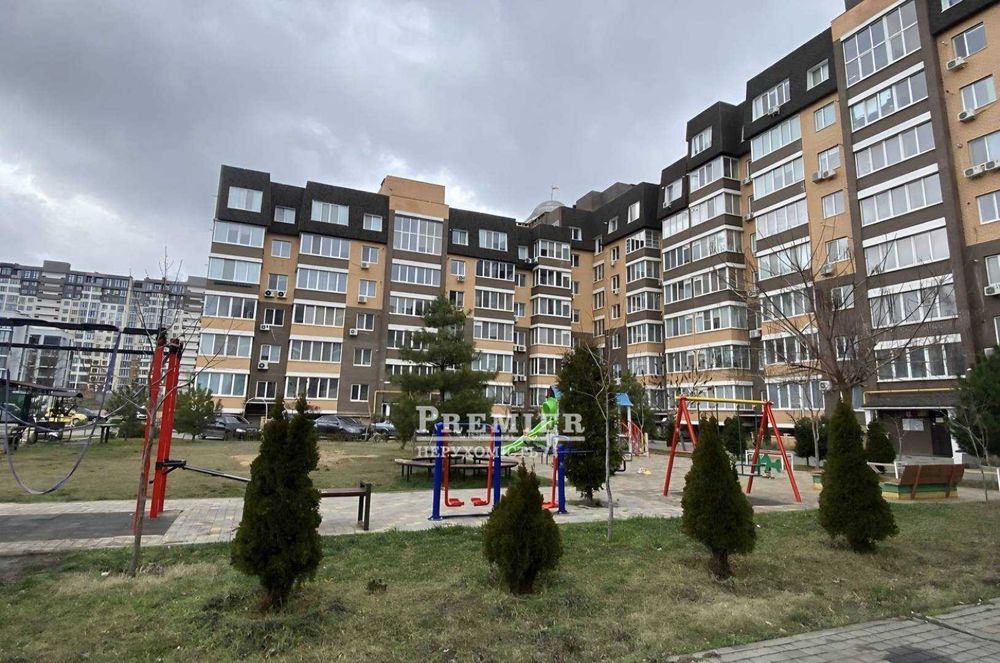 Простора 2-к квартира 86 м² в новобудові. Індивідуальне опалення!