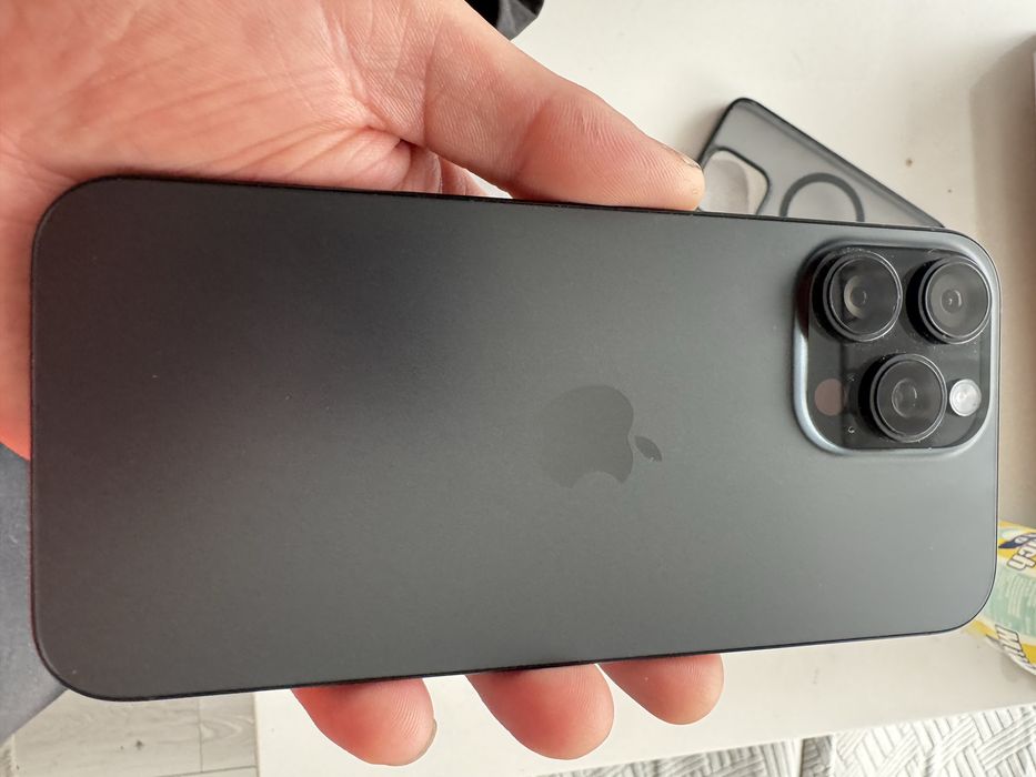 Iphone 16 pro max 8/256gb czarny batreia 100%