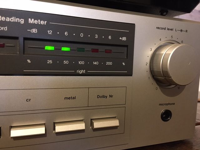 Касетна дека DUAL C-802