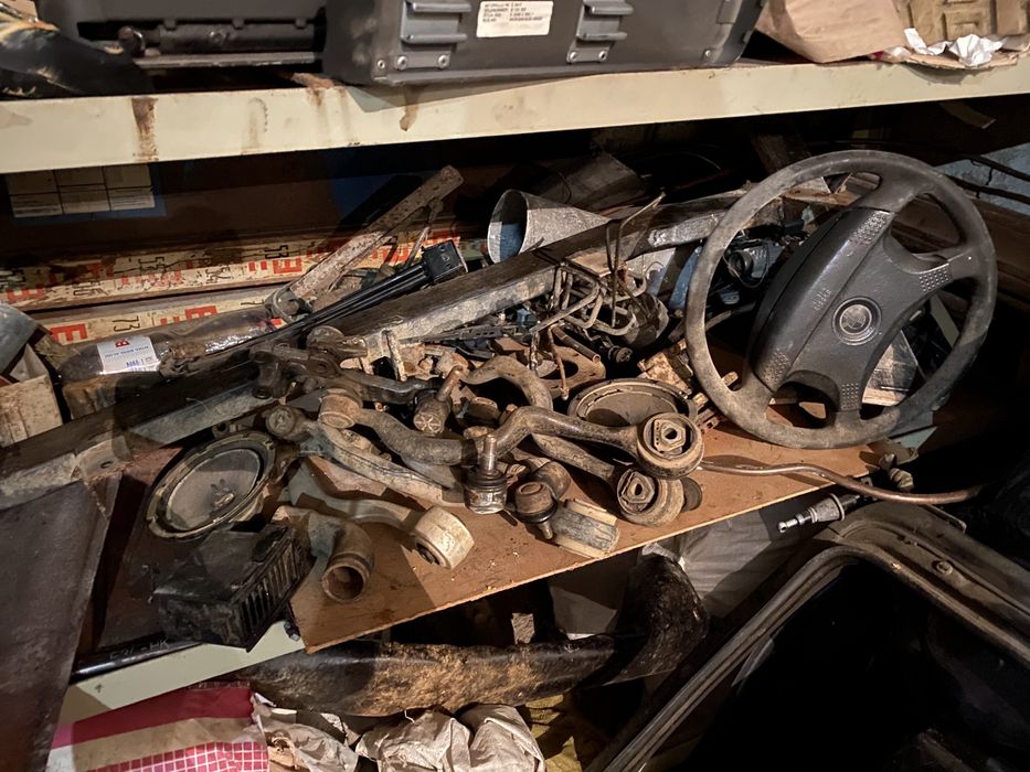 Запчастини на BMW e34
