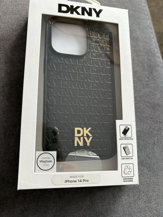 Pokrowiec Do iphone 14 pro nowy!DKNY