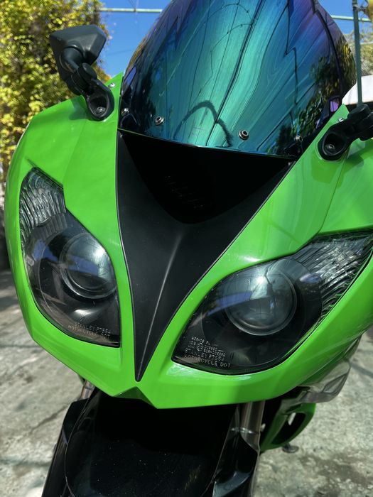 Kawasaki ninja zx6r ( Не Xonda , Suzuki , Yamaha )