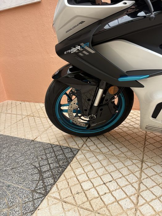 Cf moto- 675 Sr-r