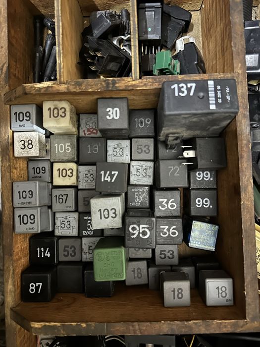 Реле volkswagen transporter T4 розборка Т4 Т5 caddy touran