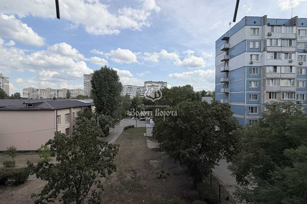 Квартира, 1к. Під ремонт. Червоної Калини, 28б, Троєщина, Деснянський район