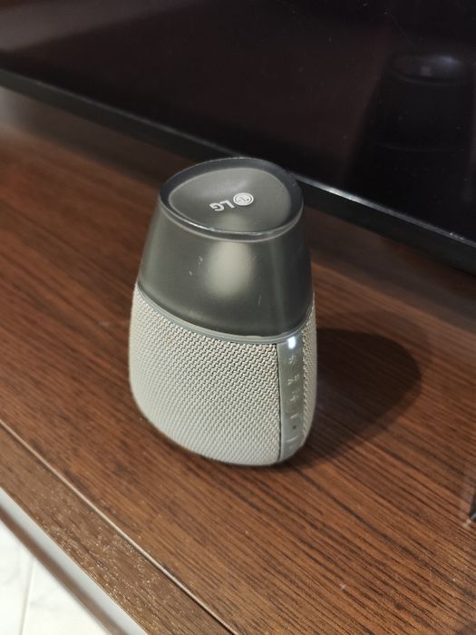 Coluna LG PH3 – Bluetooth com Luz Ambiente e Som 360°