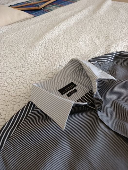 Camisa ZARA Slim fit.