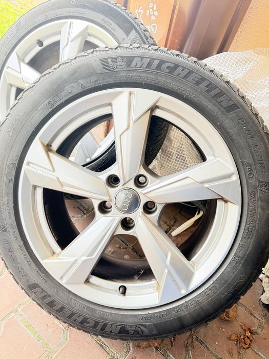 Felgi z oponami koła Audi A6 C8 18cali