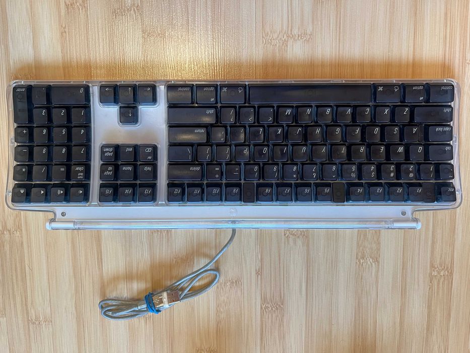 Ексклюзив. Apple Pro Keyboard Black M7803 USB, кирилиця, гарантія