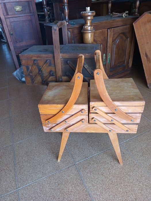 Grande Lote de  antiguidades............. e velharias vintage vendo se