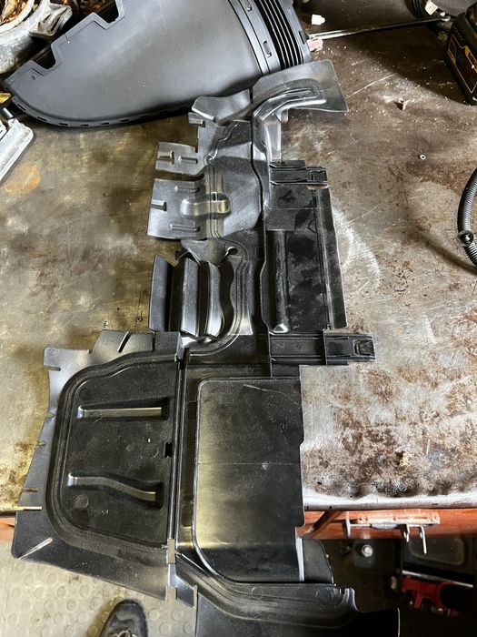 Kierownica powietrza audi a6 c7