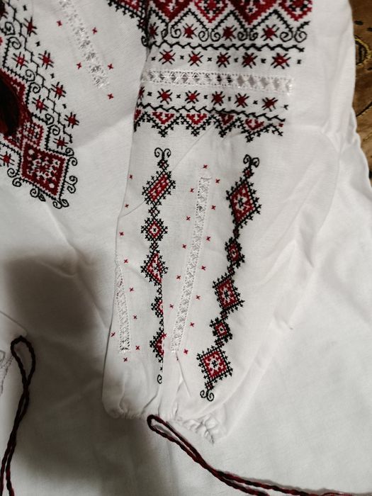 Вишиванка жіноча,нова