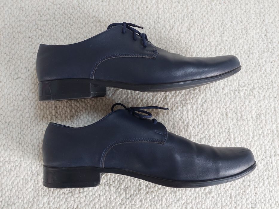 Eleganckie buty chłopięce (komunijne)