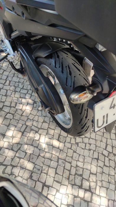 Honda NC750X com mala
