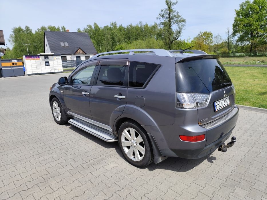 Mitsubishi Outlander 2