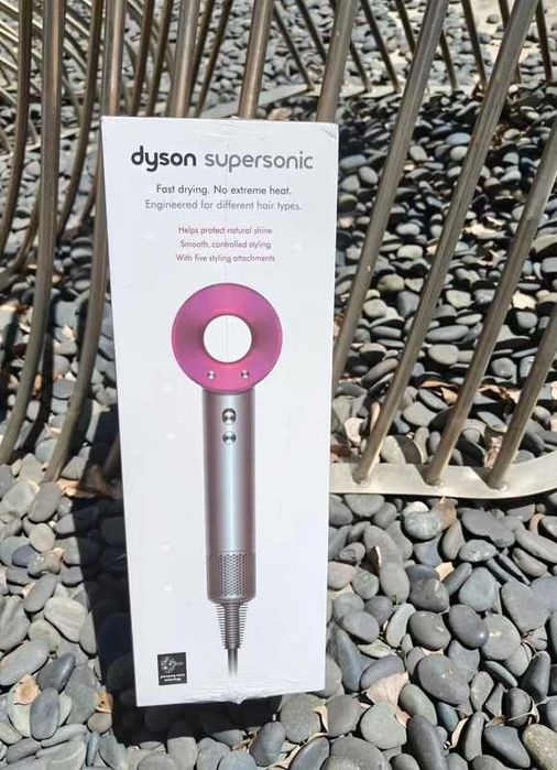 Nowa Stan idealny suszarka do włosów dyson HD08