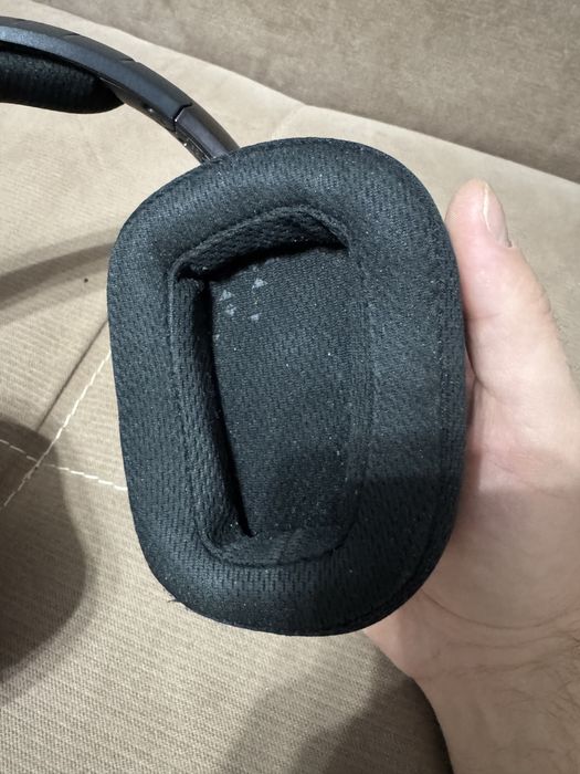 Навушники Logitech g933