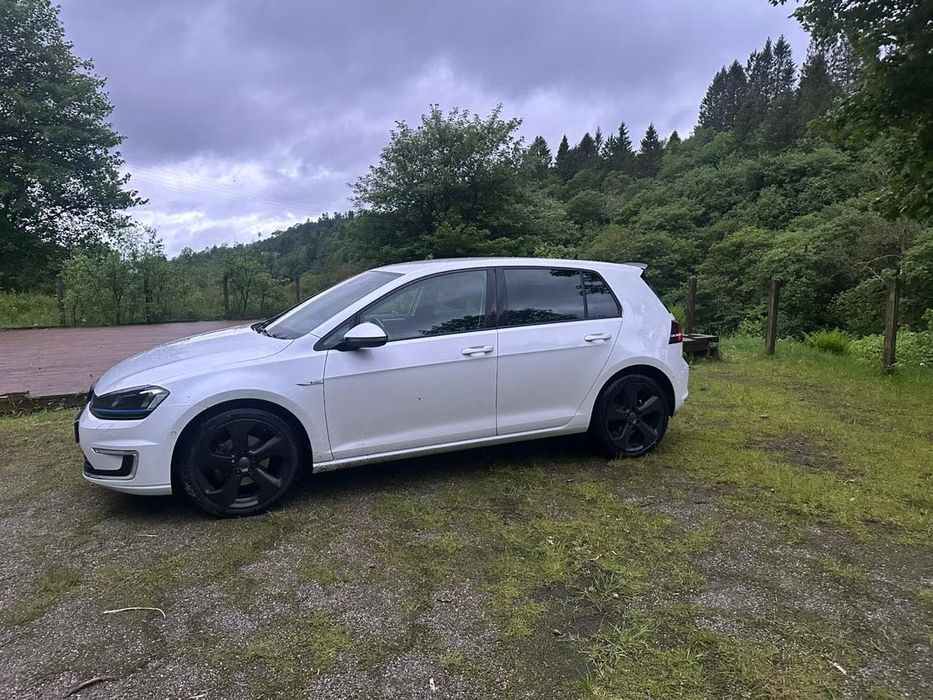 Volkswagen e-golf 24 квт, в прекрасному стані, 2 комплекти коліс, 2 зарядки, 170 запас ходу