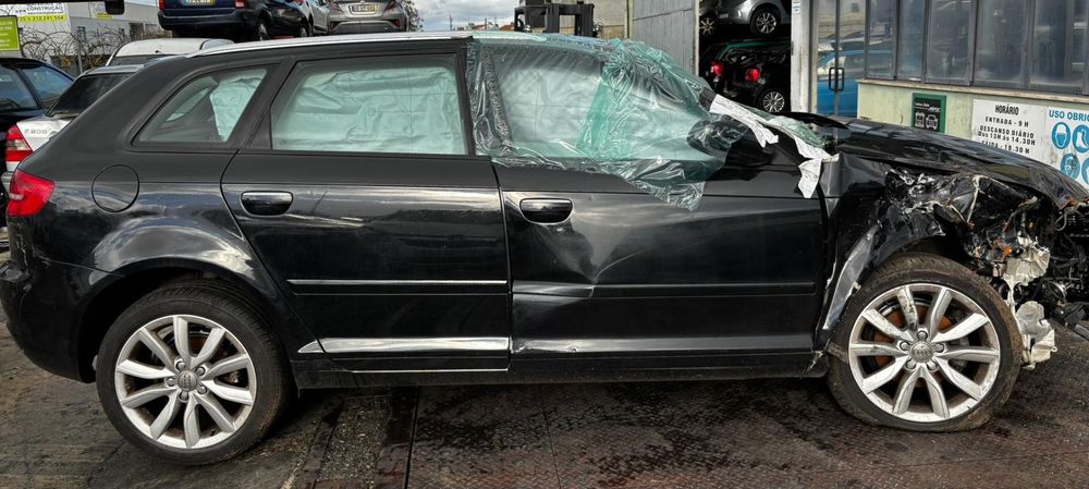 Audi A3 (8P1) 1.6 Tdi | 2009 - 2012 - Disponível Para Peças