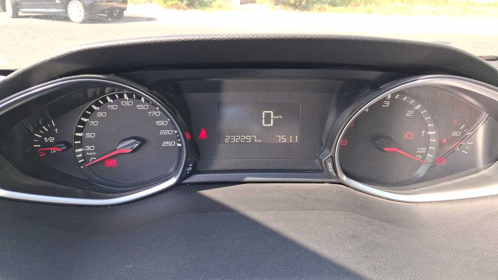 Peugeot 308 carrinha foto 4