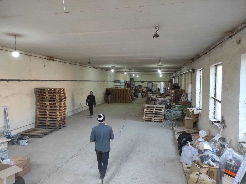 Вантажні перевезення, послуги вантажників, вивіз сміття