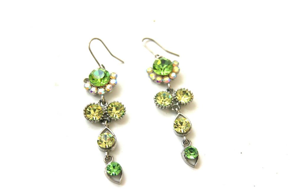 eleganckie srebrne zielone kolczyki cyrkonie diamenciki długie kółka