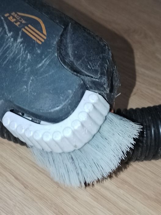 Щітка для порохотягу