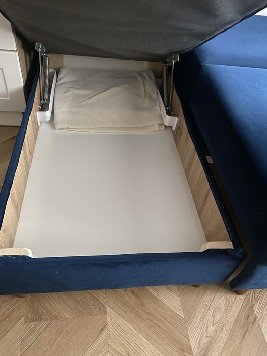 Narożnik z funkcja spania z dwoma pojemnikami