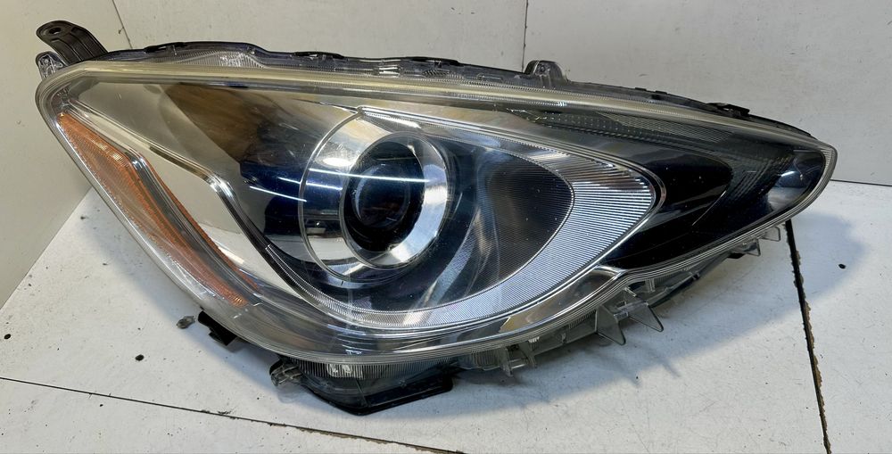 Фара toyota Prius c led, фара права Toyota prius USA 2015 2016 2017