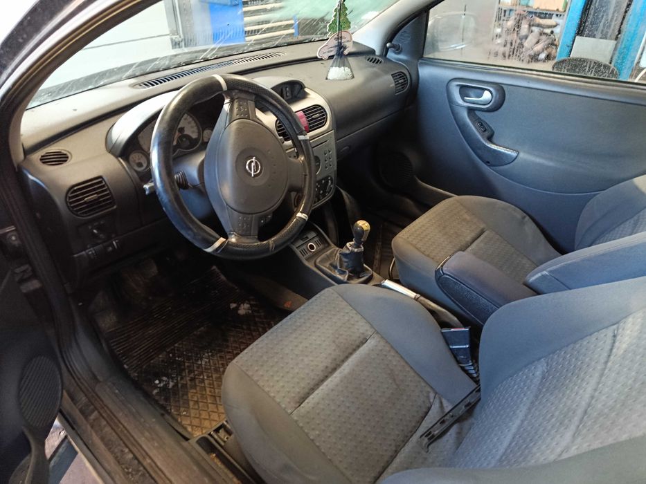 Opel corsa c 1.7d 2002r NA CZĘŚCI