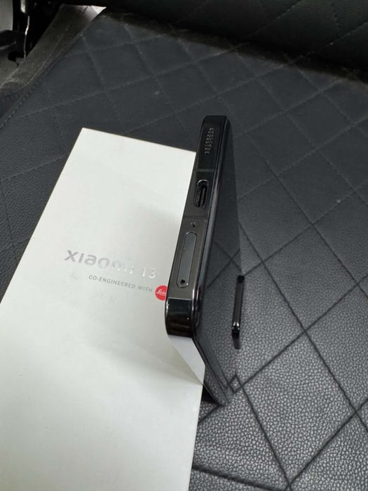 Xiaomi 13 5G.