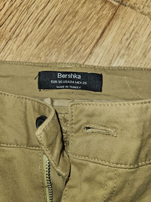Spodnie bershka croop