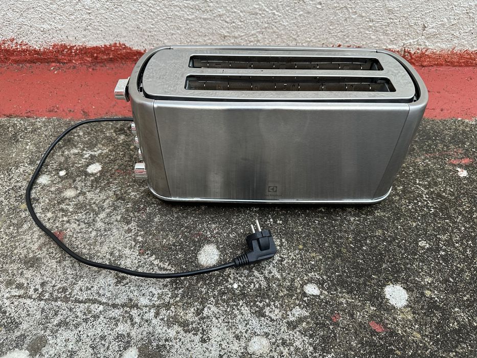 Torradeira Electrolux EAT2F - Aço Inoxidável
