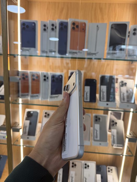 IPHONE 17 PRO MAX COMPLETAMENTE NOVO