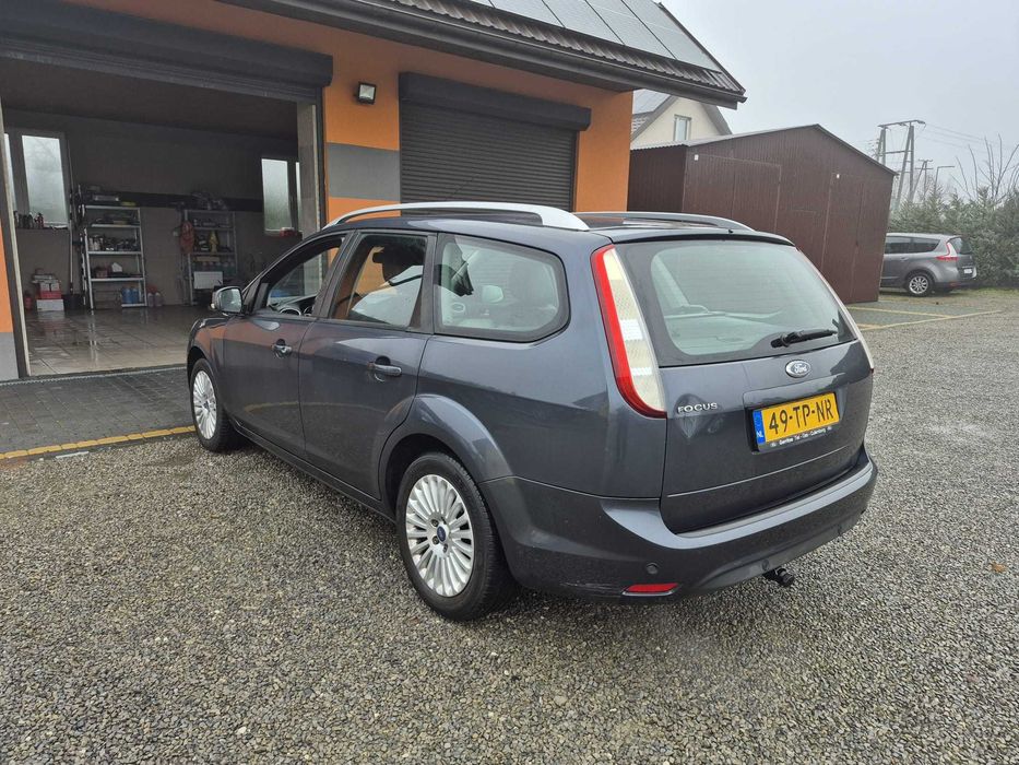 Ford Focus Mk2 1,8 b 2010 rok zadbany klima hak opłacony