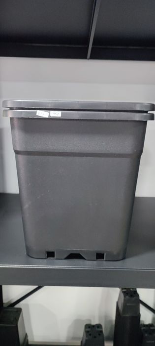 Conjunto dois vasos reforçados 25L novos