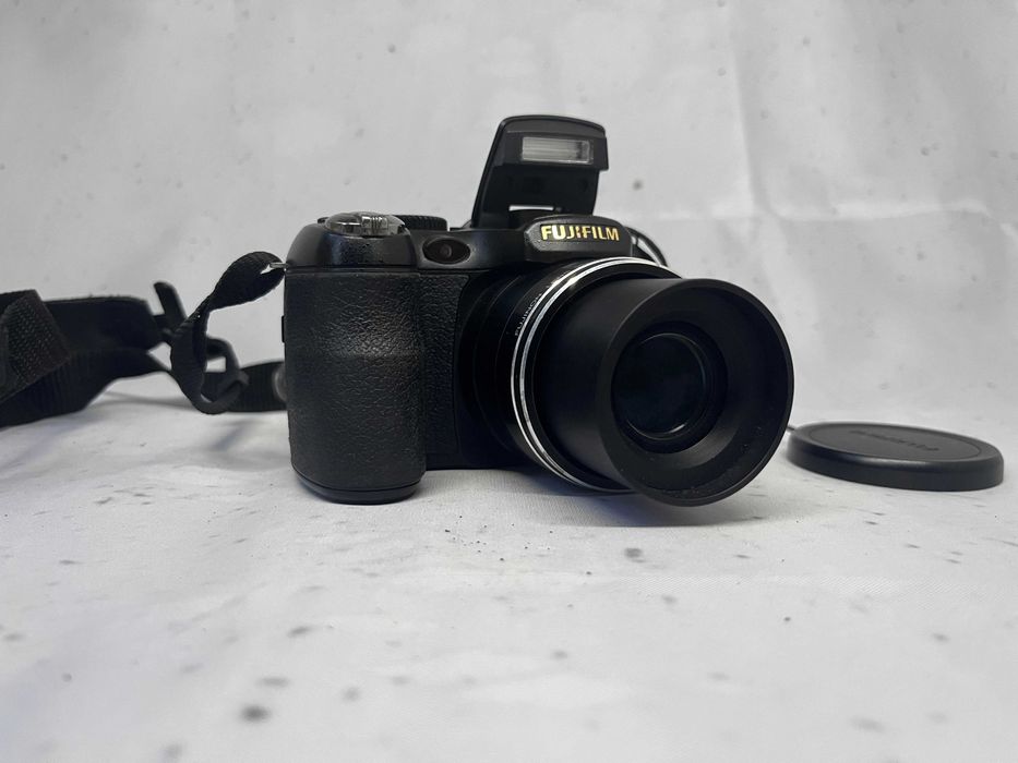 Фотоаппарат Fujifilm FinePix S2800, 18x Zoom, Canon полный комплект Sony цифровой CCD камера
