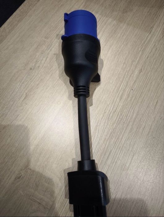 Adaptador tesla