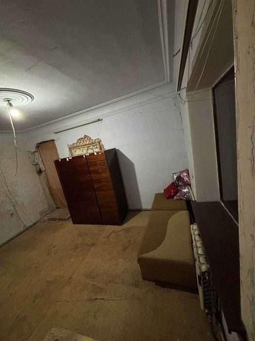 Продається 2 кімнатна квартира р -н Черьомушки без ремонта