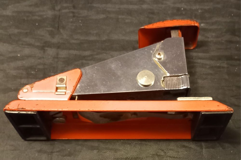 Agrafadores e furadores