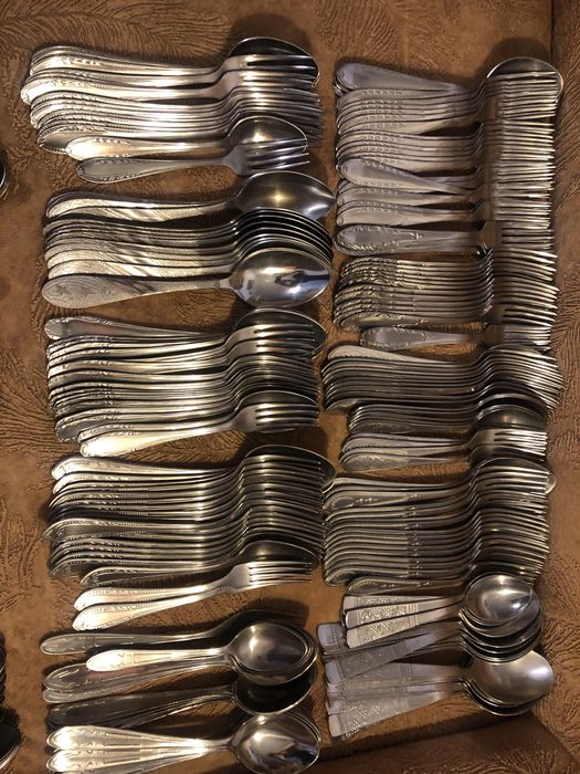 Вилки,ложки, ножи из нержавейки. Времён СССР.