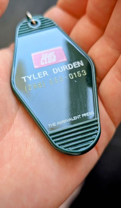 Бойцовский клуб брелок на ключи fight club Чак Паланик