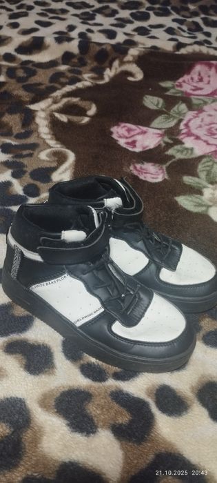 Кросівки,кеди ддя хлопця