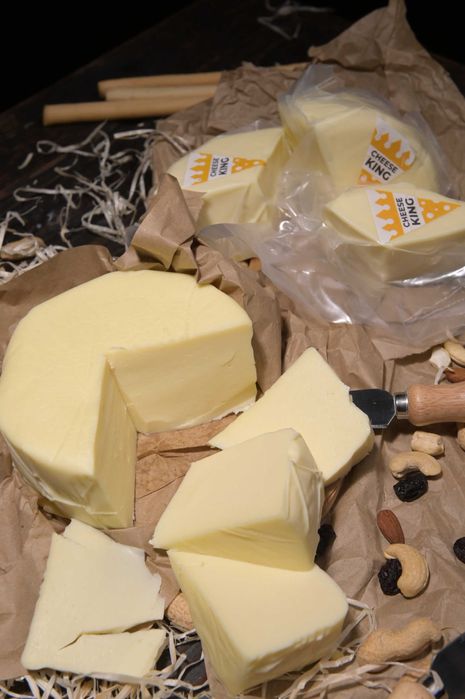 Натуральні сири від виробника: свіжі сулугуні, моцарела, бринза, масло