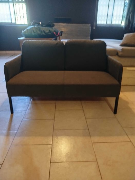Sofá IKEA 2 lugares, modelo Glostad como novo