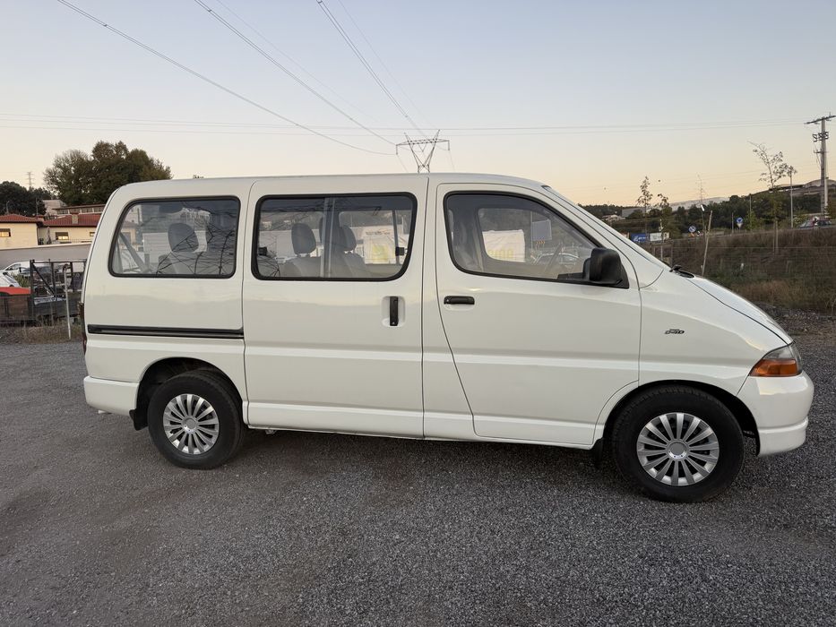 Toyota hiace de 9 lugares de 2004 viatura nacional — photo 4